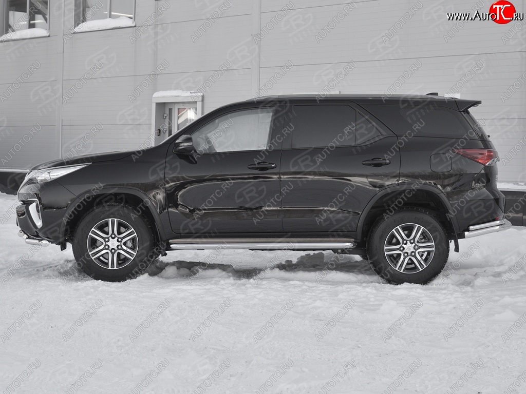 43 999 р. Порожки для ног (труба Ø63) SLITKOFF  Toyota Fortuner  AN160 (2015-2025) дорестайлинг, рестайлинг (лист - нержавейка, профиль - нержавейка)  с доставкой в г. Майкоп