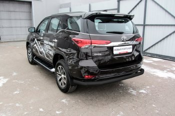 Защита заднего бампера Slitkoff (Ø 76 мм, длинная) Toyota Fortuner  AN160 (2015-2020) дорестайлинг (Сталь с полимерным покрытием. Цвет: черный)