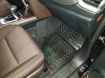 1 999 р. Комплект ковриков в салон Aileron 3D  Toyota Fortuner  AN160 (2015-2025) дорестайлинг, рестайлинг  с доставкой в г. Майкоп. Увеличить фотографию 2