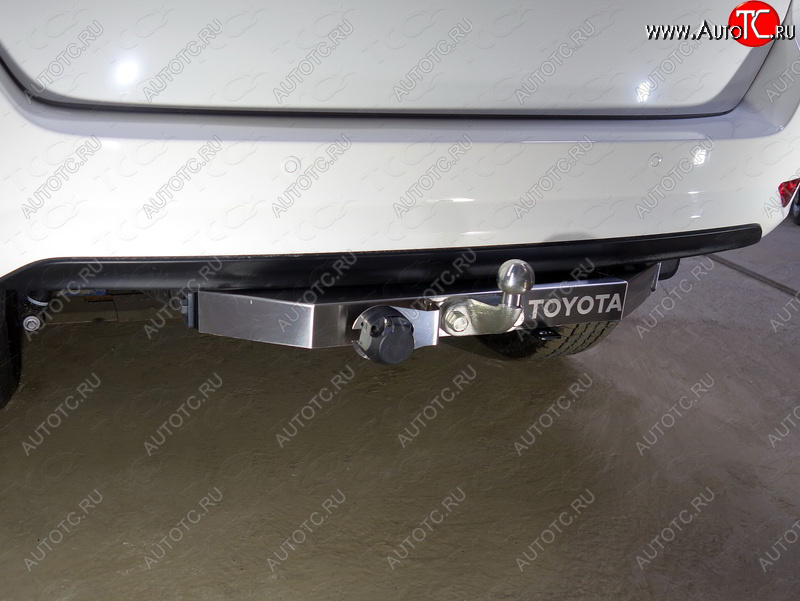20 549 р. Фаркоп (тягово-сцепное устройство) TCC (надпись Toyota)  Toyota Fortuner  AN160 (2015-2020) дорестайлинг (оцинкованный, шар F)  с доставкой в г. Майкоп