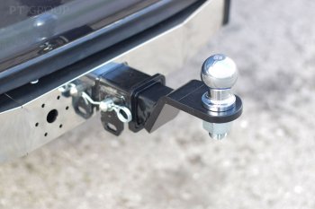 17 149 р. Фаркоп Petroil Tuning (съемный квадрат) Toyota Fortuner AN160 дорестайлинг (2015-2020) (с нержавеющей накладкой)  с доставкой в г. Майкоп. Увеличить фотографию 2
