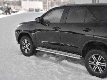 Порожки для ног SLITKOFF (Ø42 мм) Toyota Fortuner  AN160 (2020-2025) рестайлинг (лист - алюминий, профиль - нержавейка)