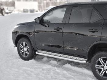 Порожки для ног SLITKOFF (Ø63 мм) Toyota Fortuner  AN160 (2020-2025) рестайлинг (Лист - нержавейка, профиль - нержавейка)