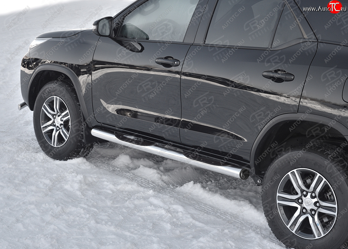 22 549 р. Защита порогов (Ø76 мм, с проступью) SLITKOFF  Toyota Fortuner  AN160 (2020-2025) рестайлинг (торцы с пластиковыми заглушками, полированная нержавейка)  с доставкой в г. Майкоп