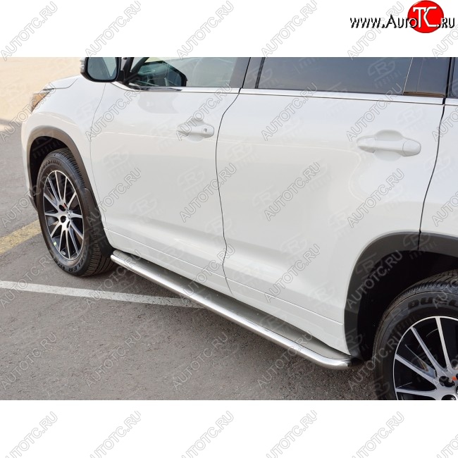 38 699 р. Широкая защита порогов с трубой диаметром 42 мм SLITKOFF v3  Toyota Highlander  XU50 (2013-2017) дорестайлинг  с доставкой в г. Майкоп