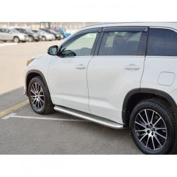 43 999 р. Порожки для ног (Ø63 мм) SLITKOFF  Toyota Highlander  XU50 (2016-2020) рестайлинг (лист - нержавейка, профиль - нержавейка)  с доставкой в г. Майкоп. Увеличить фотографию 2