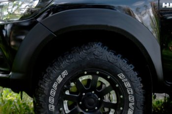 Расширитель арки RA (вылет 25 мм, передний левый) Toyota Hilux  AN120 (2016-2020) дорестайлинг