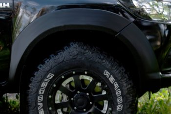 Расширитель арки RA (вылет 25 мм, передний правый) Toyota Hilux  AN120 (2016-2020) дорестайлинг
