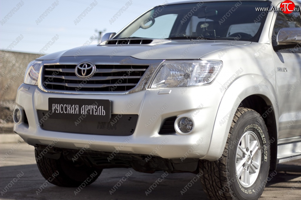 1 059 р. Зимняя заглушка решетки переднего бампера РА Toyota Hilux AN20,AN30  2-ой рестайлинг (2011-2016)  с доставкой в г. Майкоп
