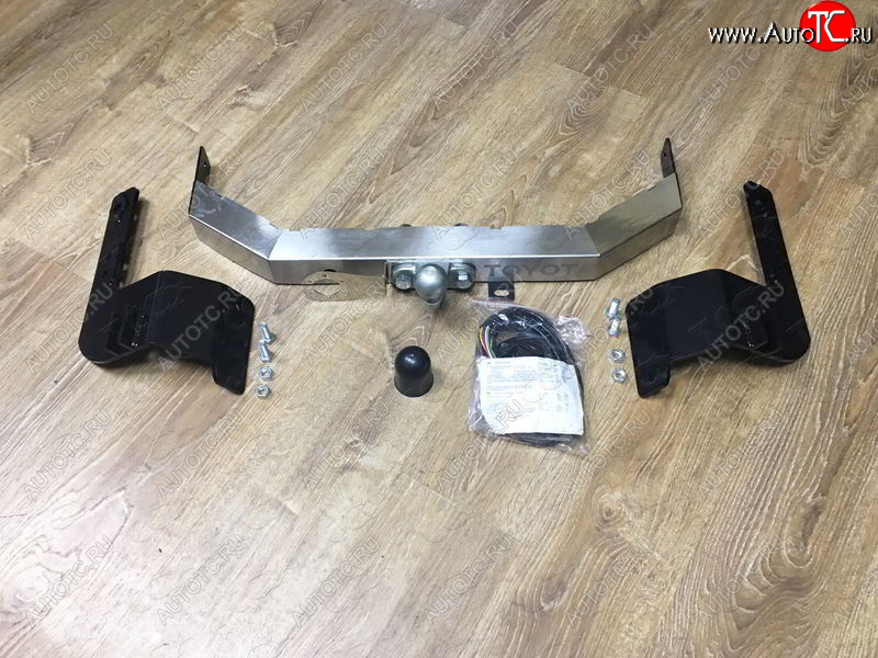 16 449 р. Фаркоп (тягово-сцепное устройство) TCC (надпись Toyota, кроме Executive)) Toyota Land Cruiser 200 дорестайлинг (2007-2012) (Оцинкованный, шар F)  с доставкой в г. Майкоп