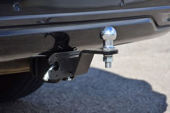 15 989 р. Фаркоп Petroil Tuning (съемный квадрат) Toyota Land Cruiser 200 2-ой рестайлинг (2015-2021)  с доставкой в г. Майкоп. Увеличить фотографию 3