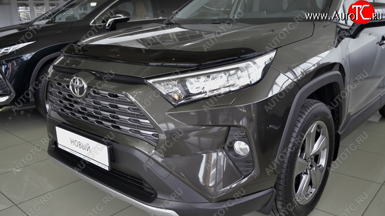 3 299 р. Дефлектор капота SIM Toyota RAV4 XA50 5 дв. дорестайлинг (2018-2025)  с доставкой в г. Майкоп