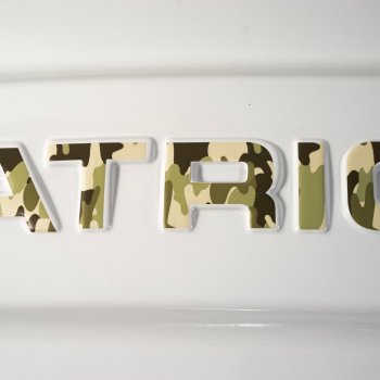 3 299 р. Колпак запасного колеса (R16-18) Автостайл  Уаз Патриот  3163 5 дв. (2005-2013) дорестайлинг (Цвет: Арктика/надпись не окрашивается)  с доставкой в г. Майкоп. Увеличить фотографию 3