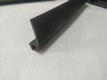 Универсальный уплотнитель FlexLine (26 mm, 1 погонный метр) Nissan Qashqai +2 1 J10 дорестайлинг (2008-2010)