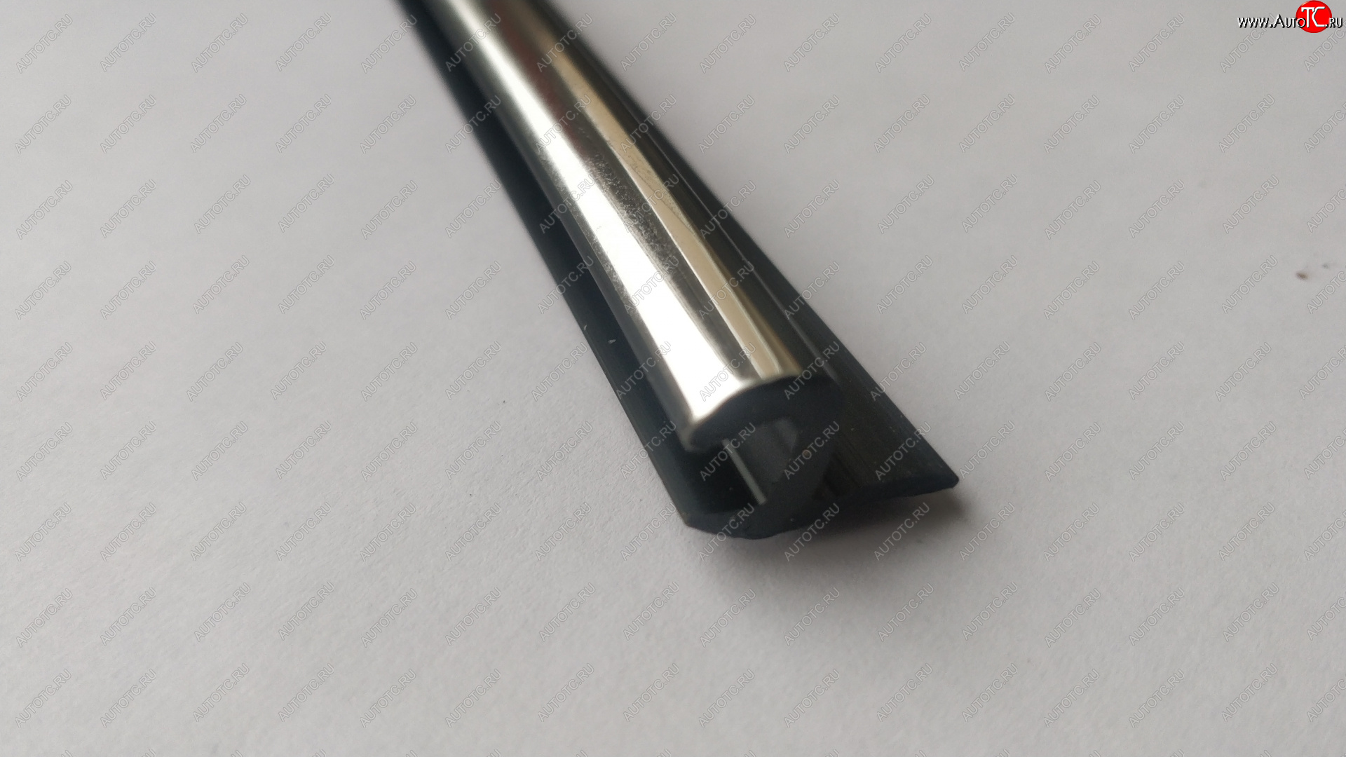 109 р. Универсальный уплотнитель FlexLine (жесткий 8 mm U-LIP, хромированная полоса, 1 погонный метр) Opel Astra H универсал рестайлинг (2007-2015)  с доставкой в г. Майкоп