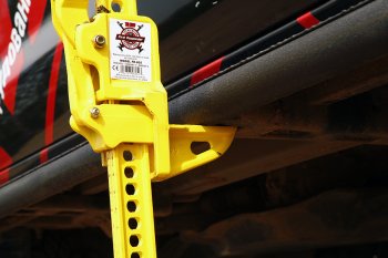 55 459 р. Домкрат реечный Hi-Lift Super X-Treme (чугун, 150 см) KIA Optima 2 MG седан (2005-2010) (Грузоподъемность: 3 тонны)  с доставкой в г. Майкоп. Увеличить фотографию 4