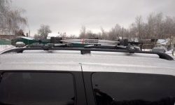 2 349 р. Крепление для 3 комплектов лыж или 2 сноубордов Amos Ski Lock 3 KIA Shuma (2001-2004) (Цвет: серебристый)  с доставкой в г. Майкоп. Увеличить фотографию 4