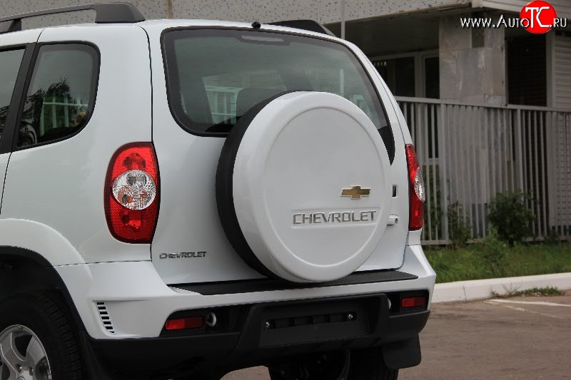 1 779 р. Чехол запасного колеса Chevrolet V3 Chevrolet Niva 2123 дорестайлинг (2002-2008) (Окрашенный)  с доставкой в г. Майкоп