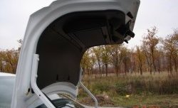 3 699 р. Обшивка крышки багажника Кураж Лада Гранта 2190 седан дорестайлинг (2011-2017) (Без знака аварийной остановки)  с доставкой в г. Майкоп. Увеличить фотографию 3