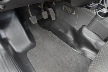 2 129 р. Накладки на ковролин пола Petroil Tuning Лада Гранта FL 2190 седан рестайлинг (2018-2025) (Передние тоннельные)  с доставкой в г. Майкоп. Увеличить фотографию 4