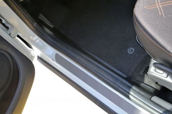 1 379 р. Накладки на ковролин передние Petroil Tuning Лада Ларгус рестайлинг R90 (2021-2025)  с доставкой в г. Майкоп. Увеличить фотографию 2