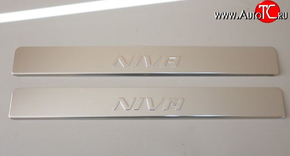 649 р. Накладки на порожки автомобиля M-VRS (нанесение надписи методом штамповки) Лада нива 4х4 2121 3 дв. 1-ый рестайлинг (2019-2021)  с доставкой в г. Майкоп