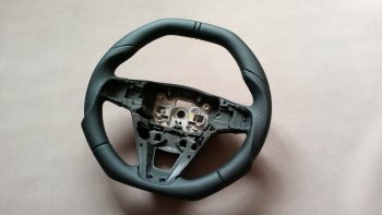 7 249 р. Руль AMperformance Лада Веста 2180 седан дорестайлинг (2015-2023) (Верхний и нижний скос руля, Материал оплётки: экокожа наппа + перфорация, Цвет прострочки: чёрный, Цвет нулевой метки: чёрный)  с доставкой в г. Майкоп. Увеличить фотографию 5