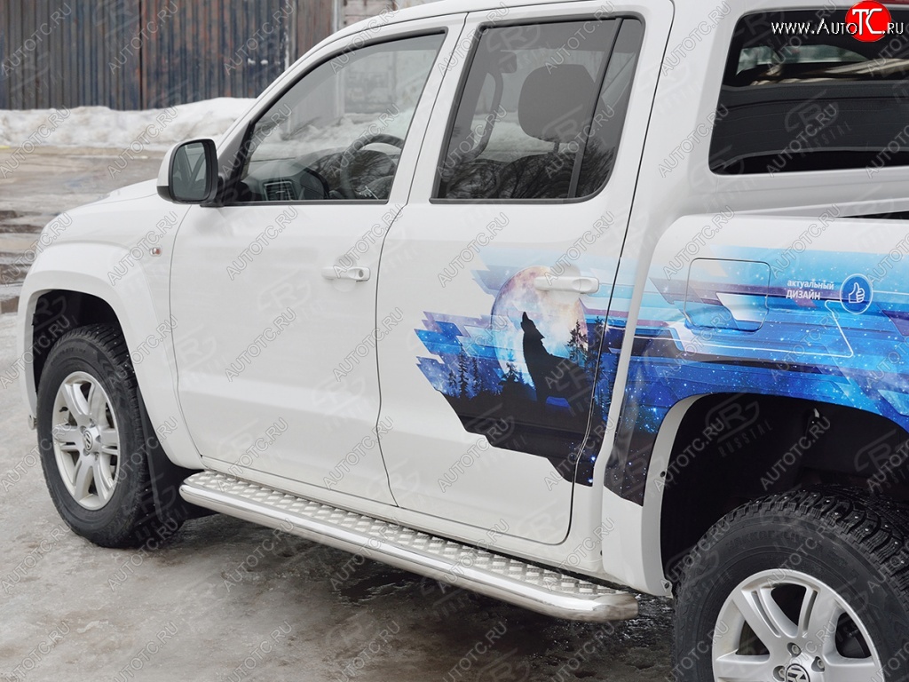 32 849 р. Порожки для ног (труба Ø63) SLITKOFF  Volkswagen Amarok (2016-2022) рестайлинг (лист - нержавейка, профиль - нержавейка)  с доставкой в г. Майкоп