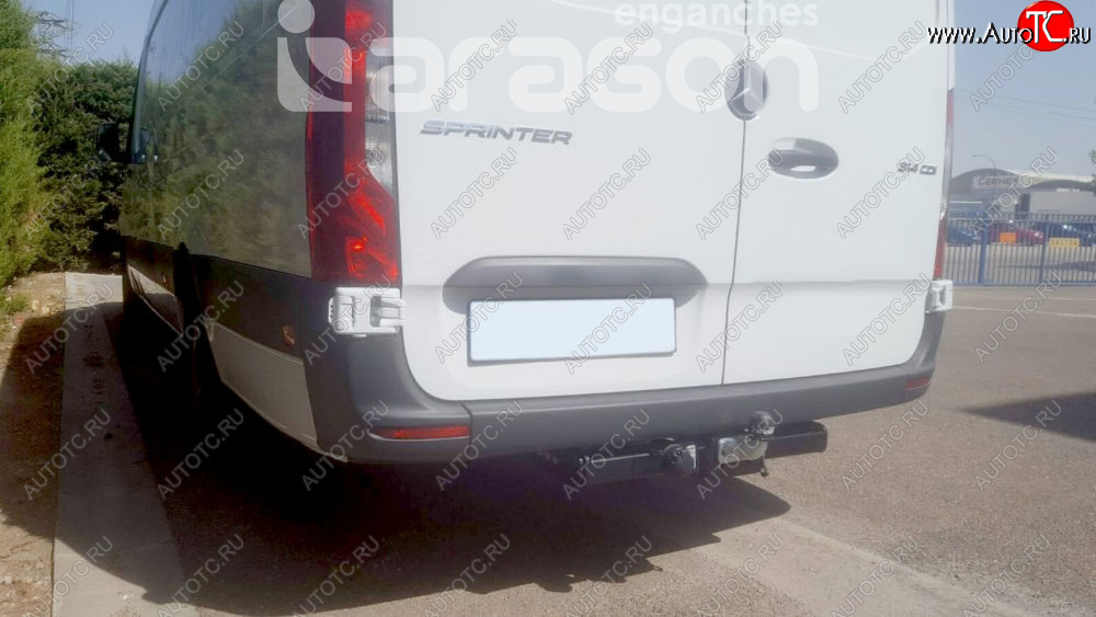 22 699 р. Фаркоп Aragon. (шар C) Mercedes-Benz Sprinter W906 рестайлинг (2014-2018)  с доставкой в г. Майкоп