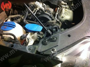 2 969 р. Упор капота MV-Tuning (одинарный) Volkswagen Golf Plus 5 (2004-2009)  с доставкой в г. Майкоп. Увеличить фотографию 3