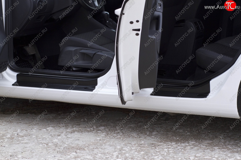 2 399 р. Накладки на порожки RA v2 (комплект) Volkswagen Golf 6 хэтчбэк 5 дв. (2008-2014)  с доставкой в г. Майкоп