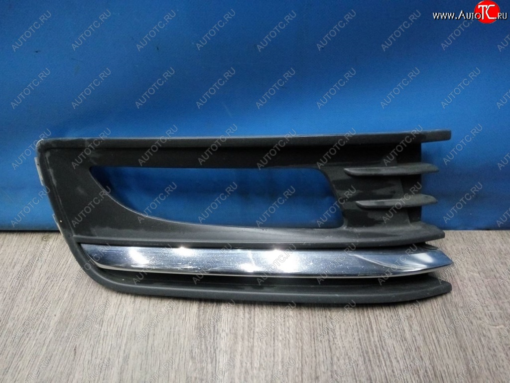 949 р. Рамка ПТФ NSP (правая, с хром молдингом) Volkswagen Polo 5 седан рестайлинг (2015-2020)  с доставкой в г. Майкоп