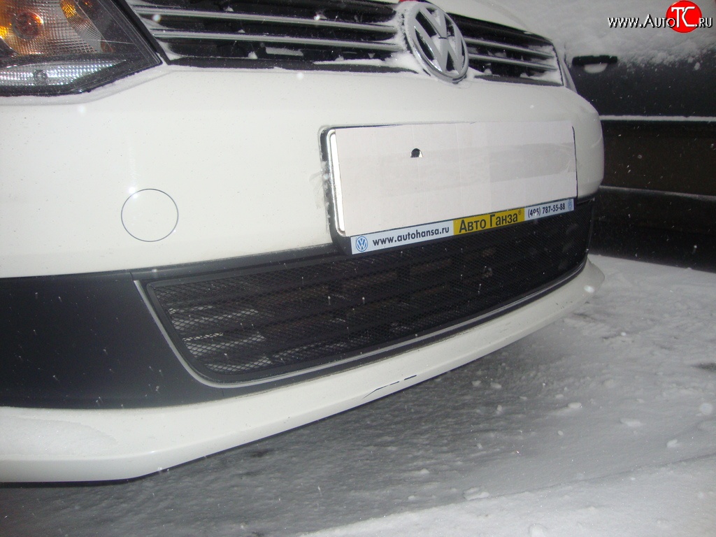2 089 р. Сетка на бампер Russtal (черная) Volkswagen Polo 5 седан дорестайлинг (2009-2015)  с доставкой в г. Майкоп