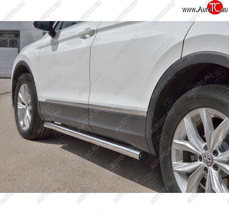 18 799 р.  Защита порогов (Ø63 мм, секции) SLITKOFF  Volkswagen Tiguan  Mk2 (2016-2020) дорестайлинг (Вариант 2 (пластиковые заглушки))  с доставкой в г. Майкоп