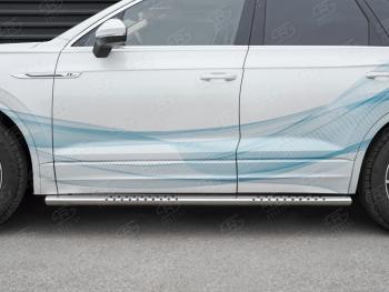 19 399 р. Защита порогов (Ø120х60 мм с проступью, нержавейка) Russtal Volkswagen Touareg CR (2018-2025)  с доставкой в г. Майкоп. Увеличить фотографию 2