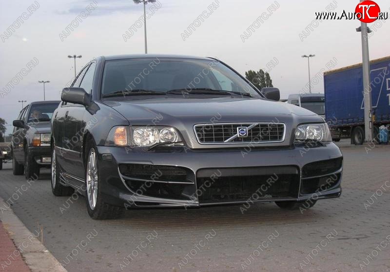 25 899 р. Передний бампер R1 Volvo S40 VS седан дорестайлинг (1996-2000)  с доставкой в г. Майкоп